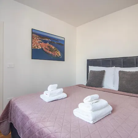 D&A Amphitheatre Premium Apartments With Free Parking Pula Exterior photo